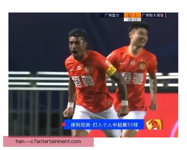 李源一中场拼尽全力奔跑筑起坚固防守屏障
